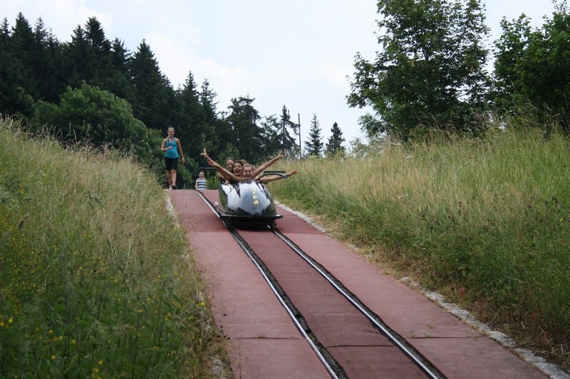 Village Camps International Summer Camp Leysin, Switzerland 2025-08-09 https://www.villagecamps.com/journals_admin/images/698-23-bobsled (19).jpg